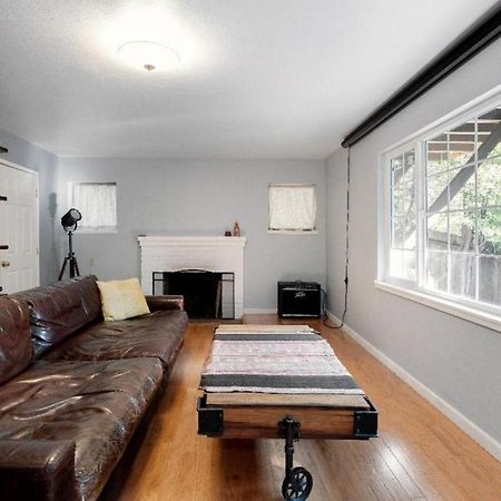 Large 1 Bedroom Apartment, Home Theater, Fireplace Berkeley Eksteriør bilde